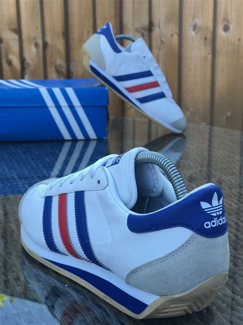 Adidas Retro